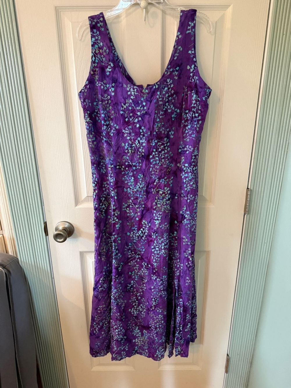 Eagle Ray Traders Sleeveless Purple Floral Midi Dress